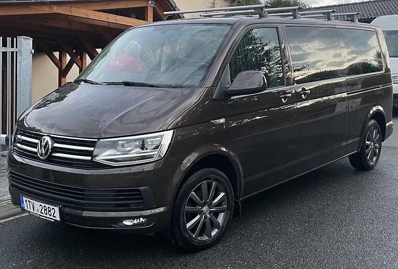 Volkswagen Caravelle (2019) výletní vůz, mazlík :-) - fotka 10 z 17