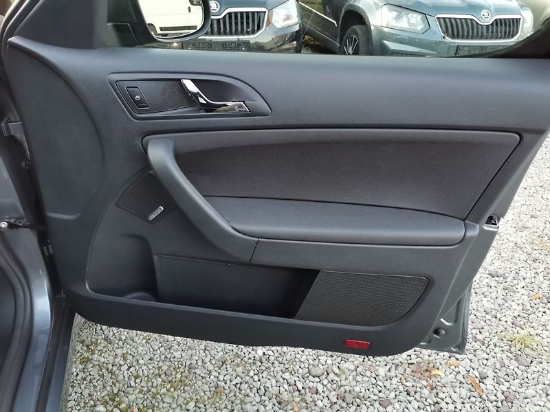 Škoda Yeti (2017) 1.4TSi 92kw XEN PDC NAVI - fotka 15 z 27