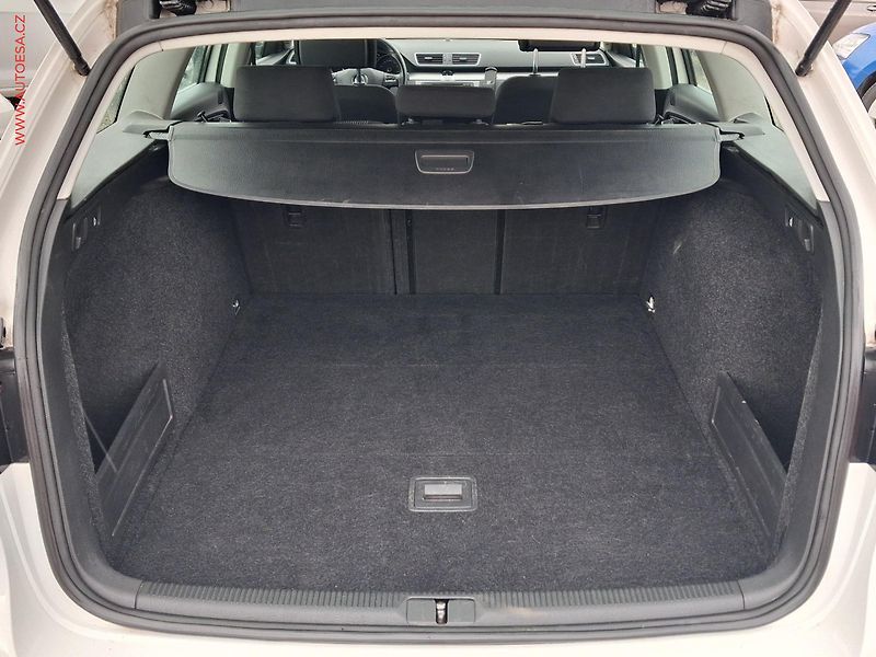 Volkswagen Passat (2012) 2.0TDI, DSG - fotka 7 z 23