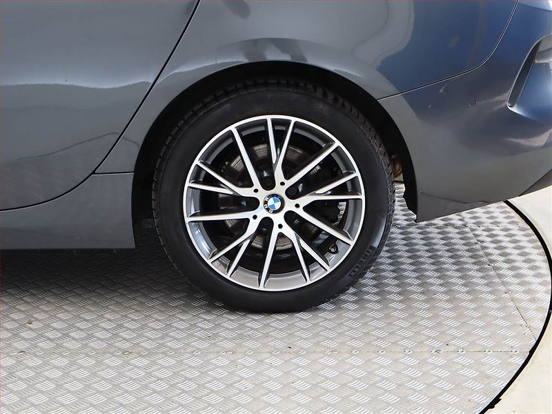 BMW Řada 2 (2021) 220d Gran Coupé - fotka 12 z 17