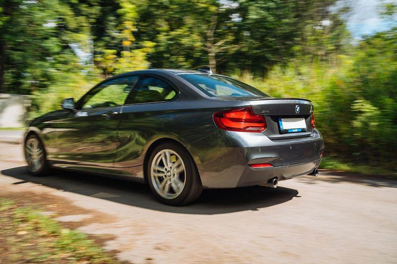 BMW Řada 2 (2019) M240i xDrive - fotka 36 z 36