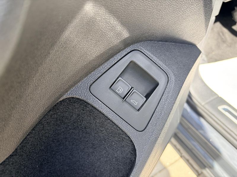 Volkswagen Tiguan 1.4TSI eHYBRID DSG REZERVACE - fotka 13 z 67