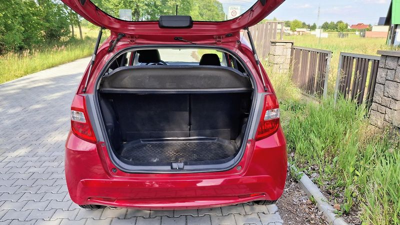 Honda Jazz 1.2 benzin 66 kw Facelit - fotka 12 z 36