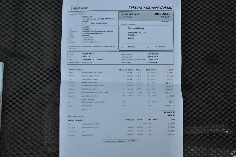 Toyota RAV4 2.5 Hybrid 4x4 Selection Kůže - fotka 29 z 31