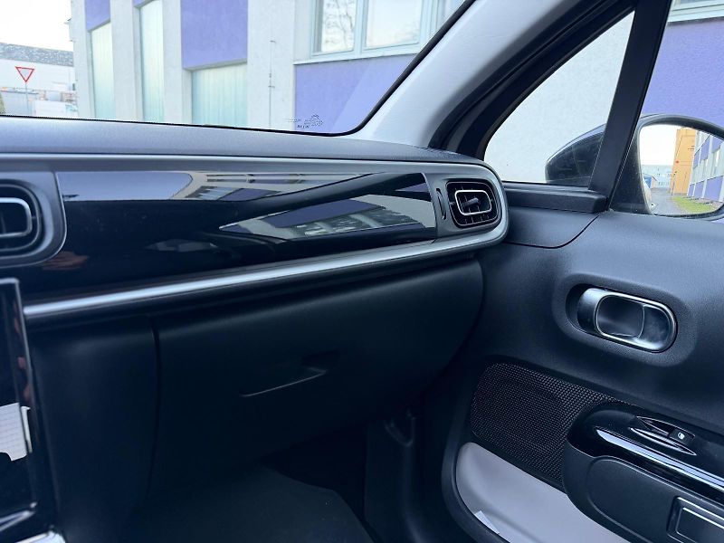 Citroën C3 1,2 PureTech automat /1.maj. / - fotka 20 z 22