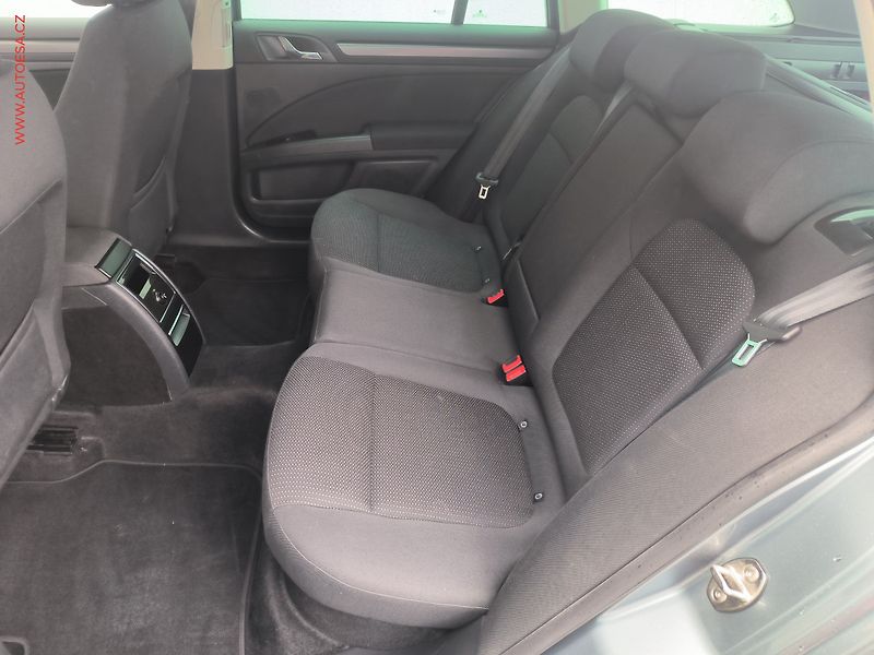 Škoda Superb (2010) 1.6 TDi, Comfort, TZ - fotka 10 z 18