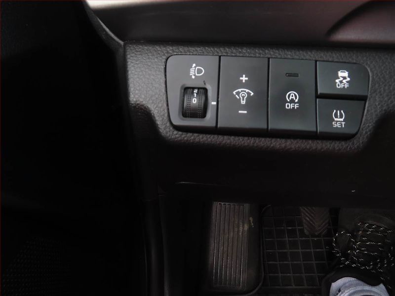 Kia Stonic (2022) 1.2 DPI, Serv.kniha, Navi - fotka 20 z 20