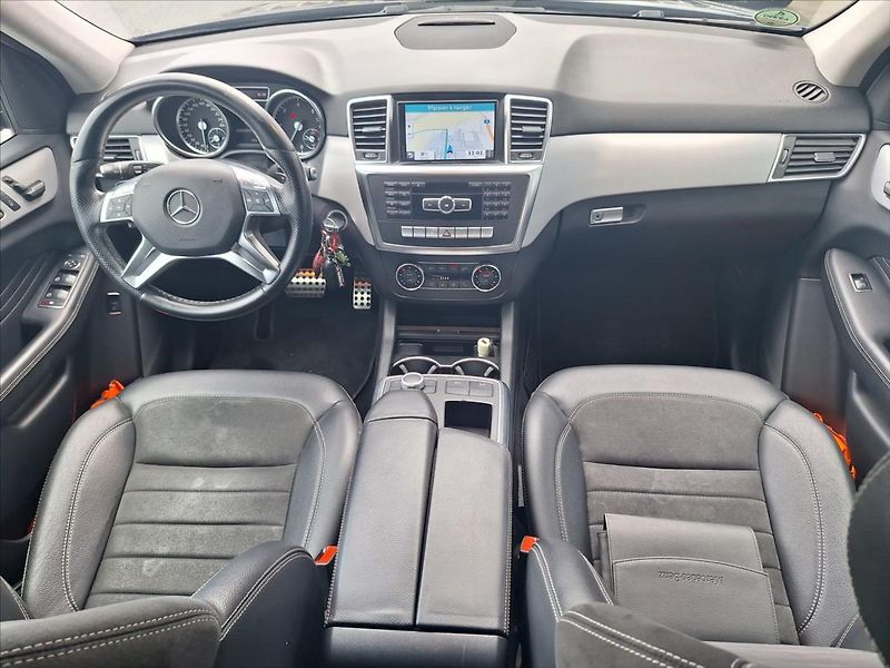 Mercedes-Benz Třídy M 3,0 Bluetec 4Matic  ML 350 ČR - fotka 8 z 16