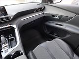 Peugeot 3008 (2019) Allure 1.2 PureTech, Automat - náhled 8