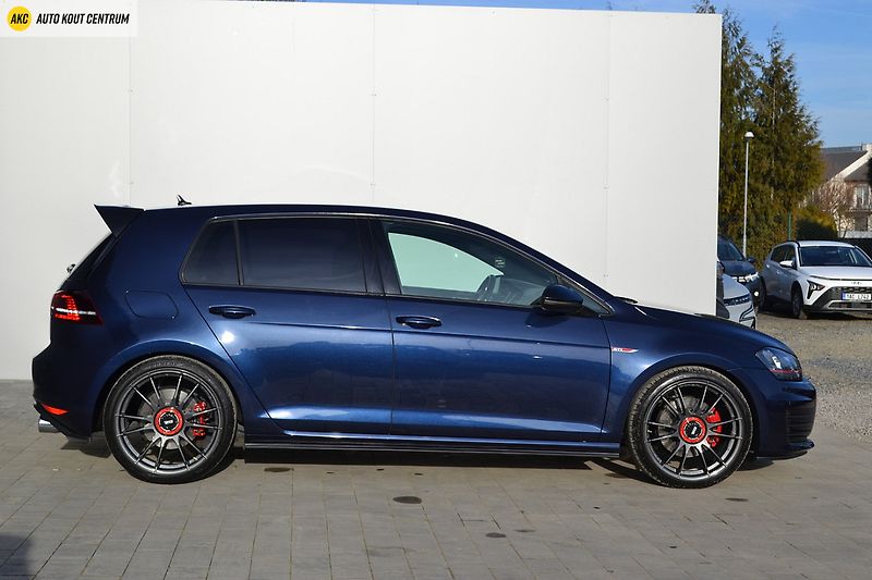 Volkswagen Golf VII    2.0TSI -162KW   GTI - fotka 6 z 39