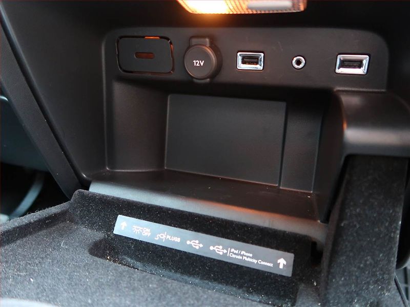 Citroën C4 Picasso (2015) 1.6 HDi, 7 míst, Navi - fotka 19 z 22