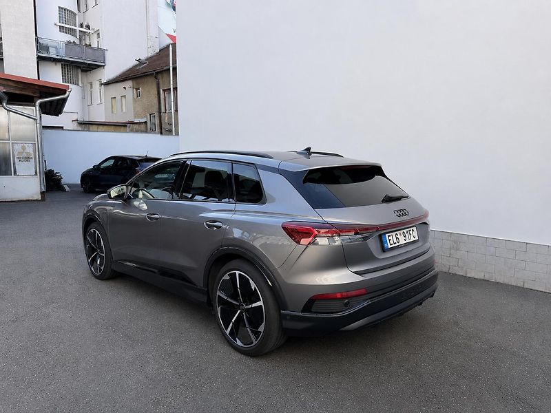 Audi Q4 e-tron  50 quattro S-LINE 21