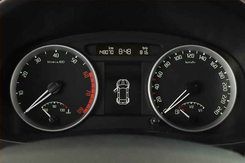 Škoda Fabia (2008) Ambition 1.2 12V, nová STK - fotka 8 z 11