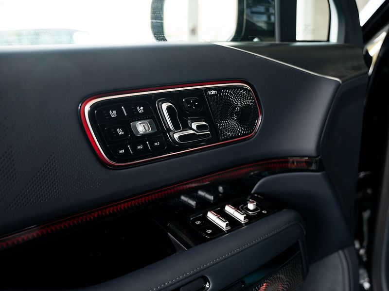 ZEEKR 9X Ultra 70kWh Hyper-SUV 4WD - fotka 9 z 28
