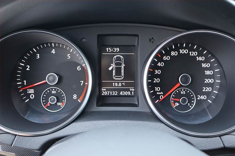 Volkswagen Golf (2010) 1.4 TSI, Tempomat - fotka 11 z 18