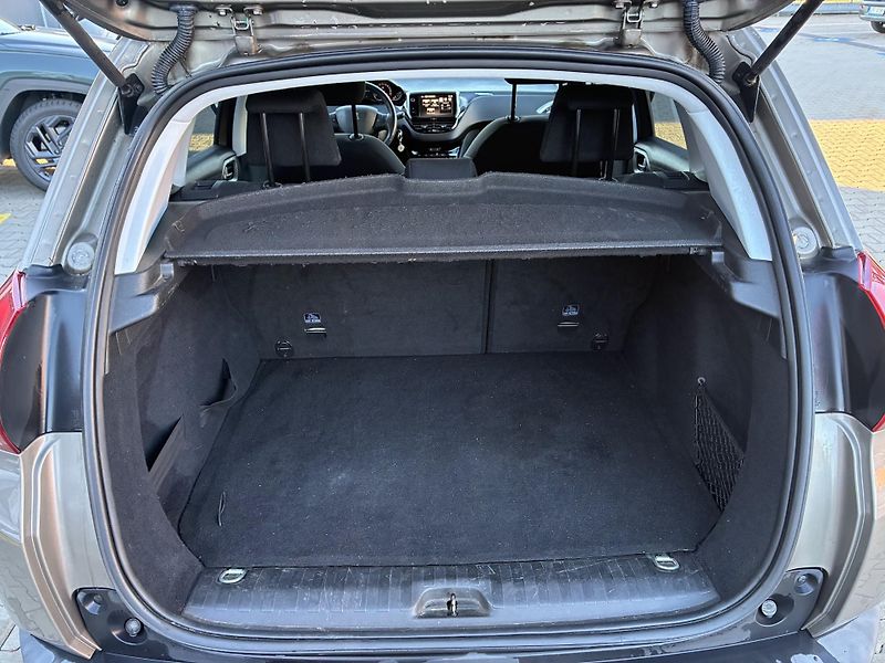 Peugeot 2008 1,2-60kW,KLIMA,ČR    - fotka 22 z 23