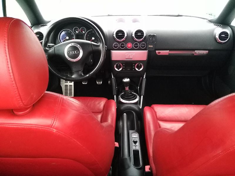 Audi TT 1,8 Turbo Quattro - fotka 8 z 31