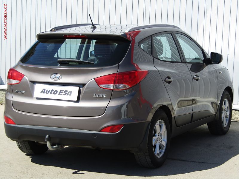 Hyundai ix35 (2011) 1.6 GDi, ČR, AC, tažné - fotka 4 z 17