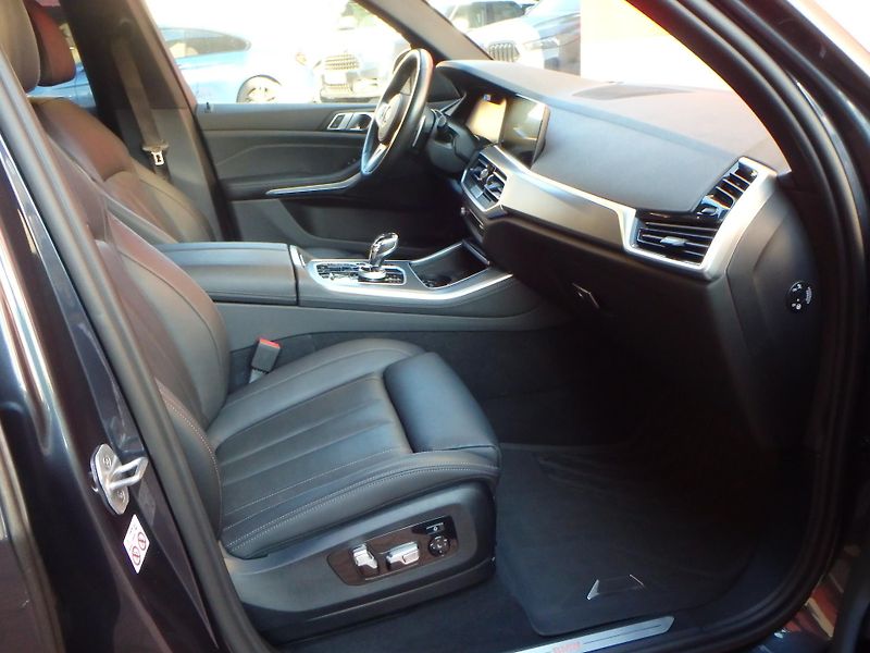 BMW X5 (2022) 45e, xDrive, Laser , TZ - fotka 11 z 20