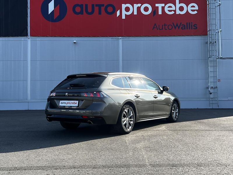 Peugeot 508 SW 1.6T 133kW Aut. ALLURE - fotka 4 z 24