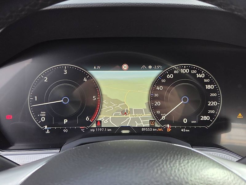 Volkswagen Touareg (2019) 3.0 TDI DSG Vzduch - fotka 18 z 42