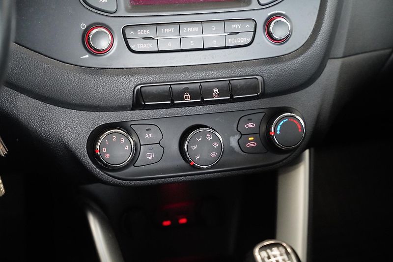 Kia Ceed - fotka 18 z 22