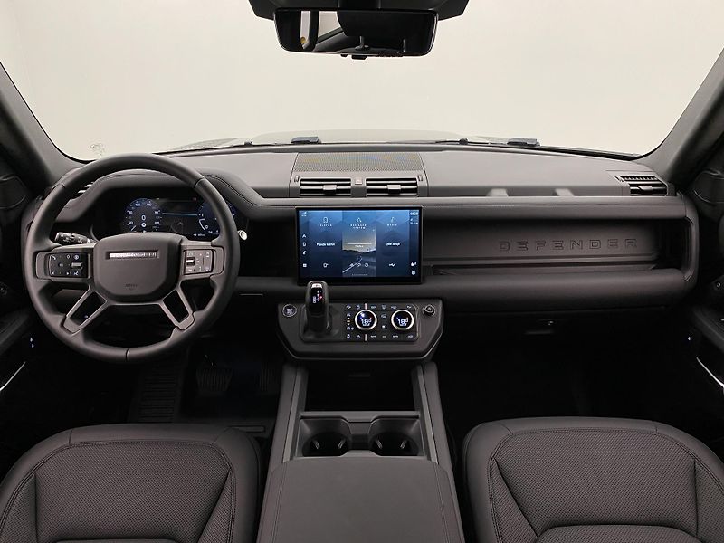 Land Rover Defender 110 D300 X-DYNAMIC SE AWD CZ - fotka 2 z 48