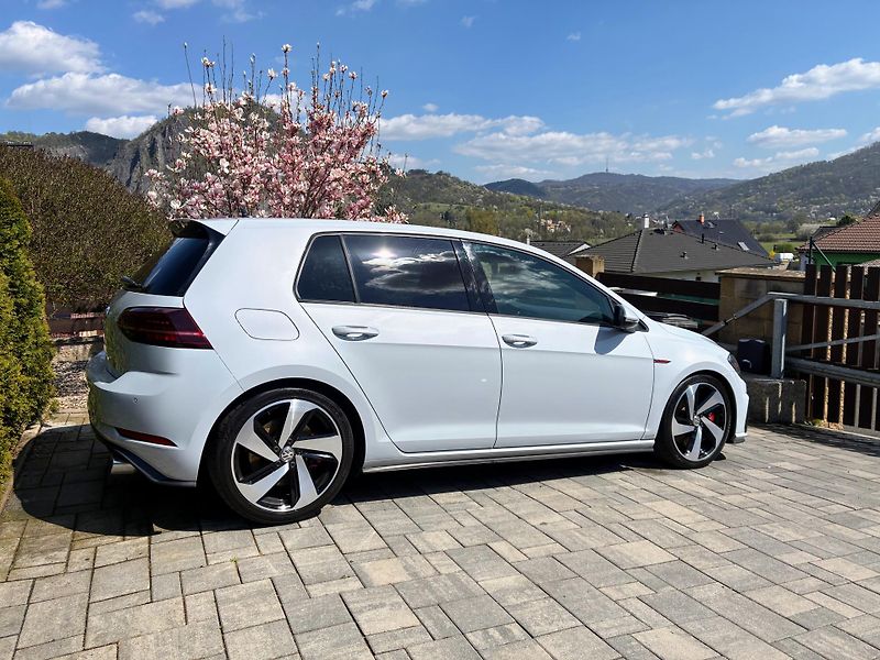 Volkswagen Golf (2018) GTI 7.5 Performance  - fotka 12 z 20