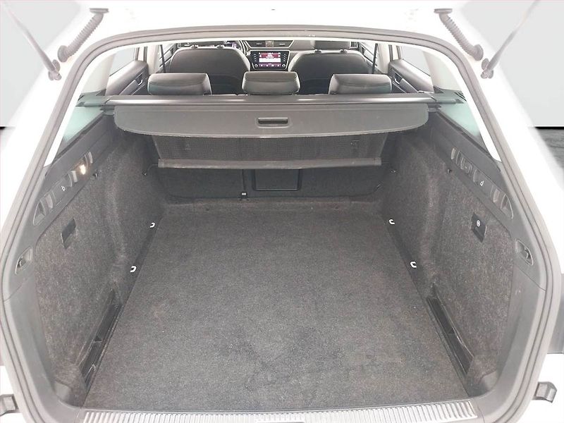 Škoda Superb (2019) Style 2.0 TDI, Serv.kniha - fotka 14 z 23