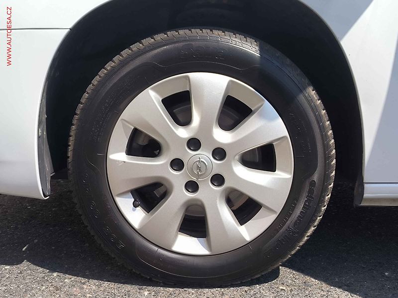 Opel Combo (2022) 1.5 CDTi, 2.maj,ČR, Elegance - fotka 18 z 19