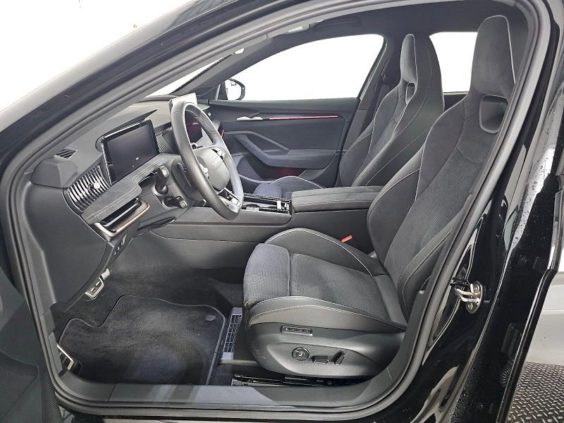 Škoda Superb (2025) 1.5TSI 110kW DSG SPORTLINE TAŽ - fotka 7 z 33