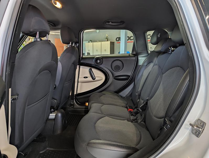 Mini Countryman 2.0 D A/T PDC, TEMPOMAT, KLIMA - fotka 10 z 22