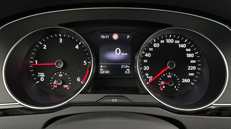 Volkswagen Passat 2.0 TDI DSG 4MOTION Elegance V - fotka 10 z 27