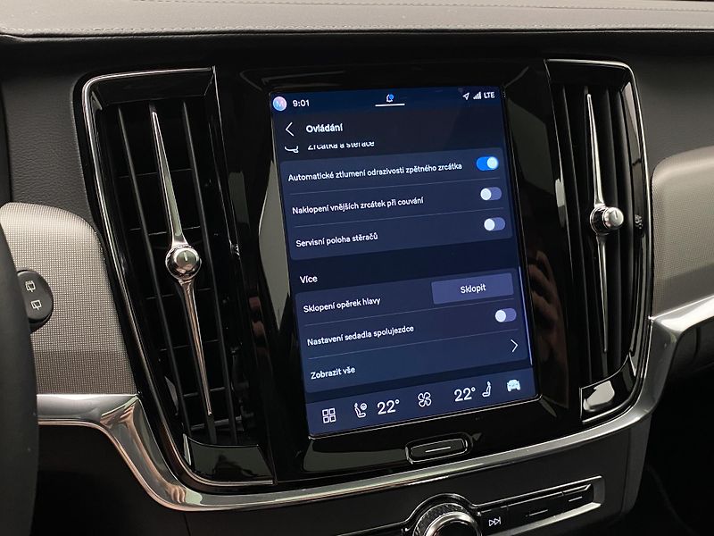 Volvo V90 T8 AWD RECHARGE DARK PLUS AUT - fotka 53 z 65