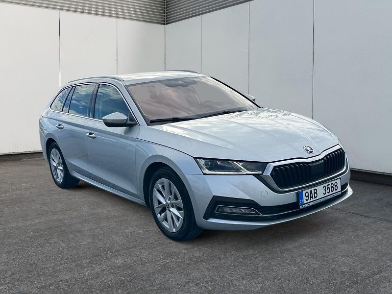 Škoda Octavia (2022) STYLE 2.0TDI 110kW DSG 4x4 CZ - fotka 2 z 11