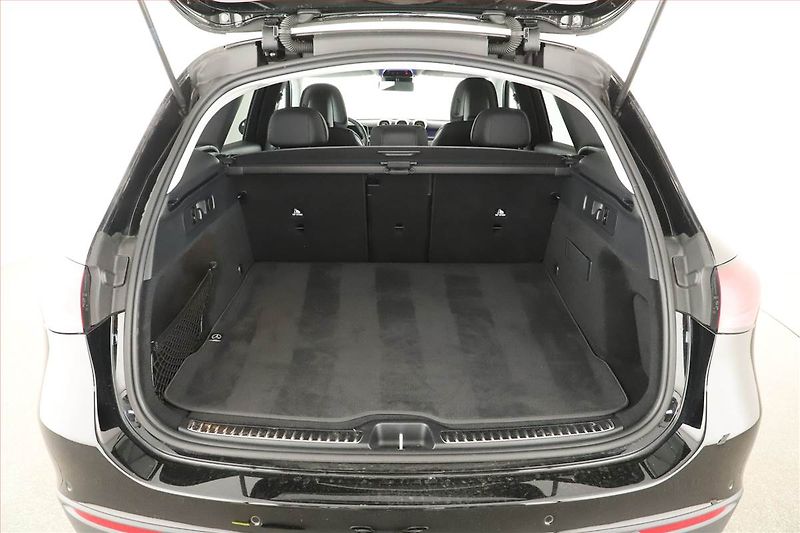 Mercedes-Benz GLC (2025) 200 4MATIC, Avantgarde - fotka 11 z 23