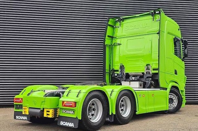 Scania (2023) S770V8 6x4 tahač EURO 6 - fotka 2 z 26