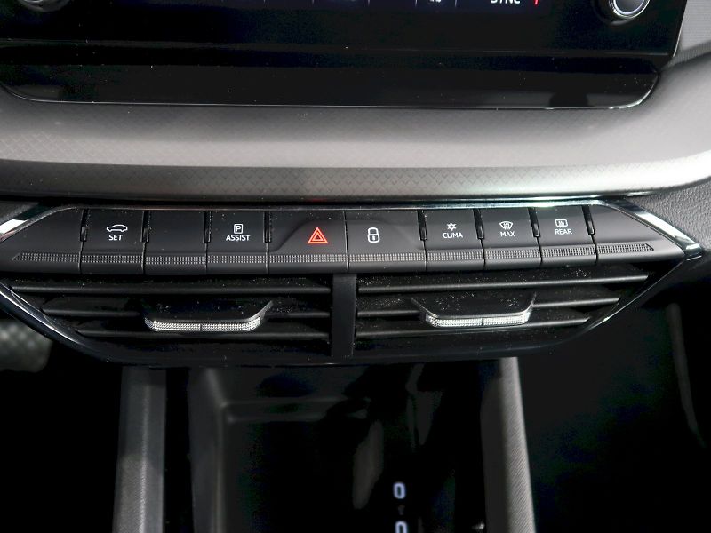 Škoda Octavia (2021) AMBITION 2.0TSI 140KW 4x4 DSG - fotka 26 z 34