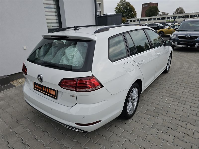 Volkswagen Golf VII 1,4 TSi Highline NAVI - fotka 6 z 52