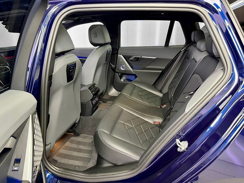 BMW Ostatní M60 xDrive - fotka 12 z 39