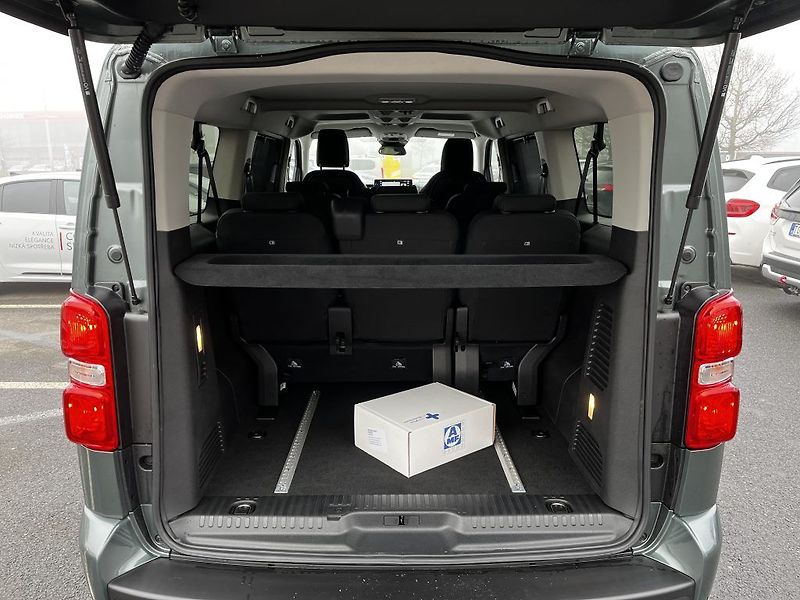 Toyota ProAce Verso 2.0D 8AT Family ODBĚR IHNED - fotka 6 z 34