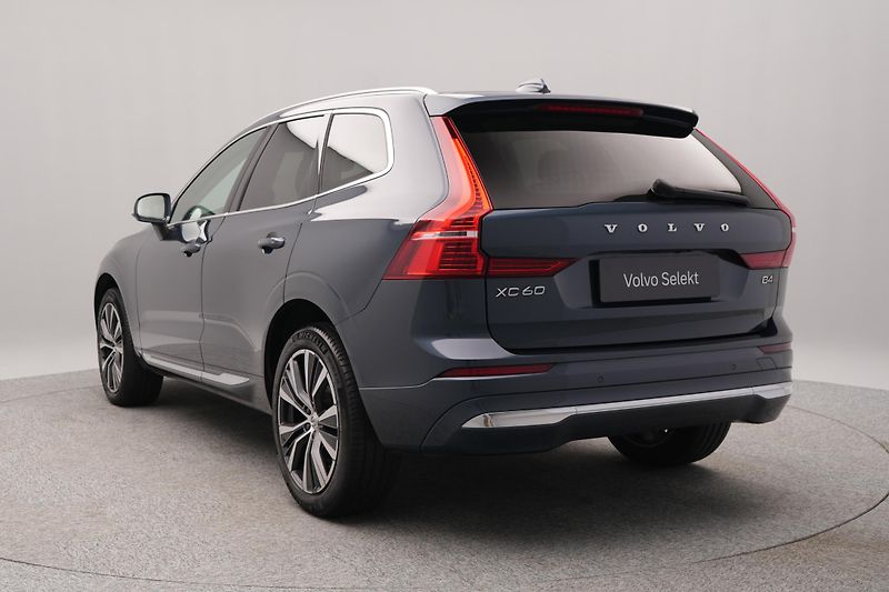 Volvo XC60 B4 AWD BRIGHT PLUS CZ 1.maj - fotka 9 z 45