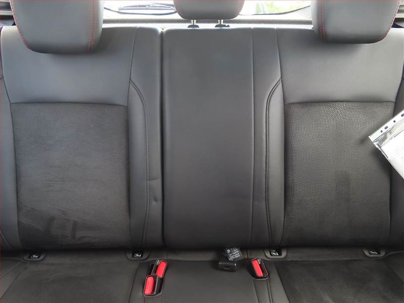 Suzuki Vitara (2018) 1.4 BoosterJet, Serv.kniha - fotka 10 z 21