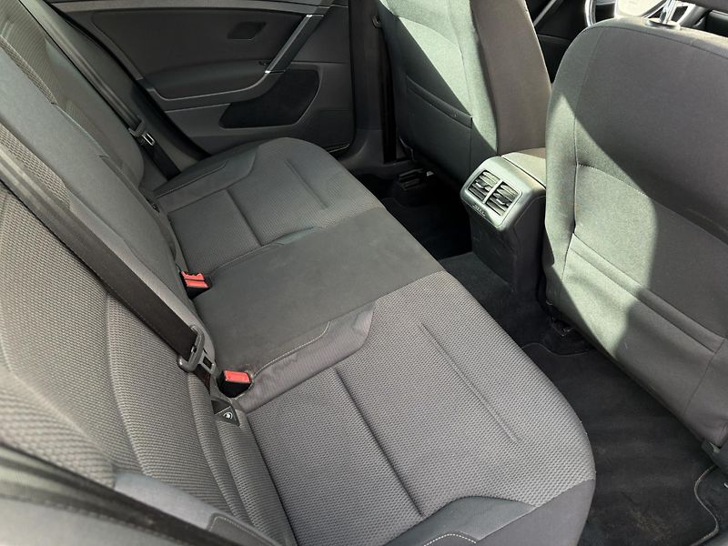 Volkswagen Golf 1.4 TSI 92kW Comfortline LED - fotka 11 z 19