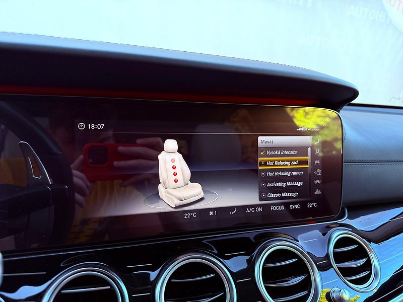 Mercedes-Benz Třídy E E 63 S 4MATIC+, ČR, 1.Maj - fotka 27 z 39