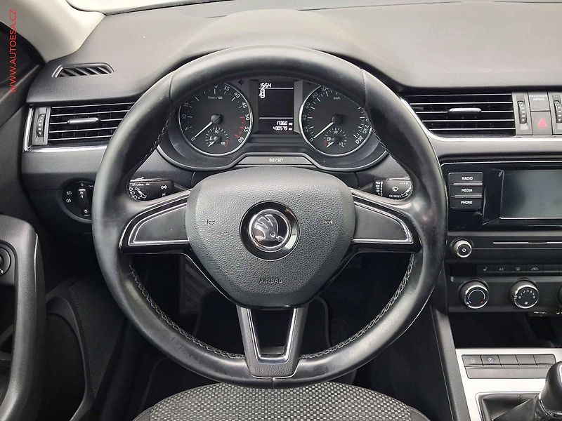 Škoda Octavia (2016) 1.6TDi, ČR, AC, výhřev sed - fotka 11 z 14