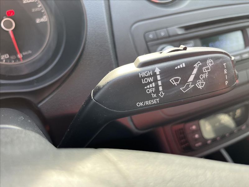 Seat Ibiza 1.2 TSi 63KW KLIMA SERVIS STK - fotka 23 z 34