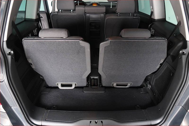 Opel Zafira (2013) 1.7 CDTI, 7 míst, Xenony - fotka 15 z 18