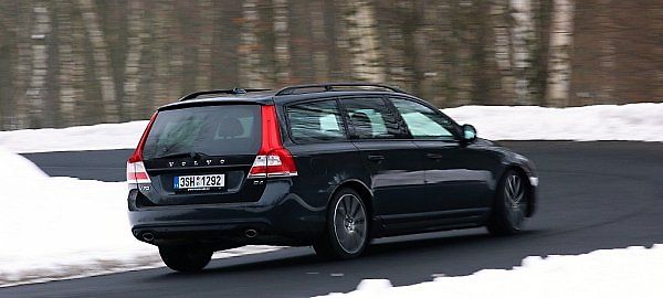 Volvo V70.