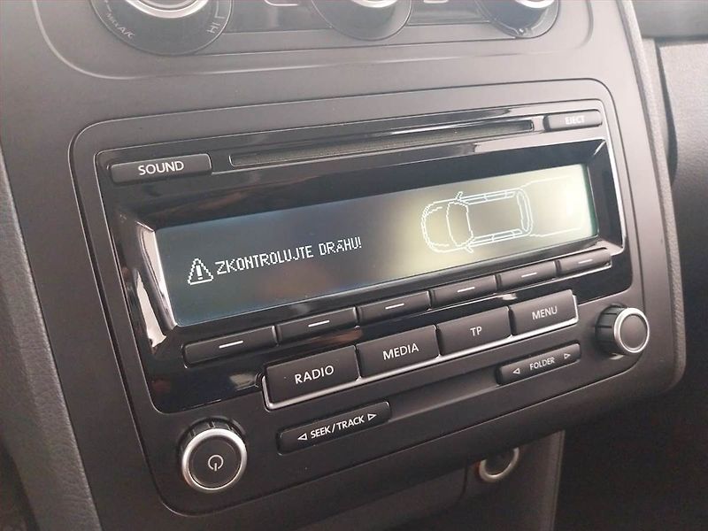 Volkswagen Touran (2012) 1.6 TDI, Tempomat - fotka 19 z 21